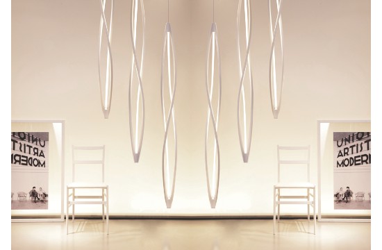 In the wind pendant vertical_amb1